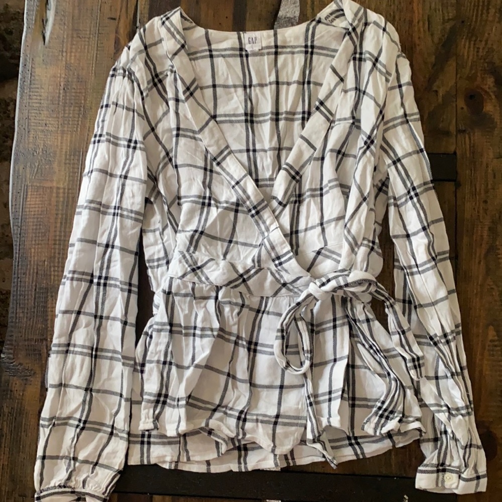 GAP tie waist cross over plaid long sleeve
